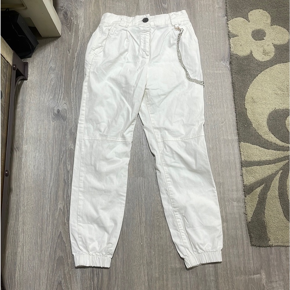 Bethels white cotton cargo khaki pants size 6 fits like 4